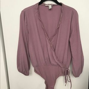 Forever 21 romantic bodysuit blouse